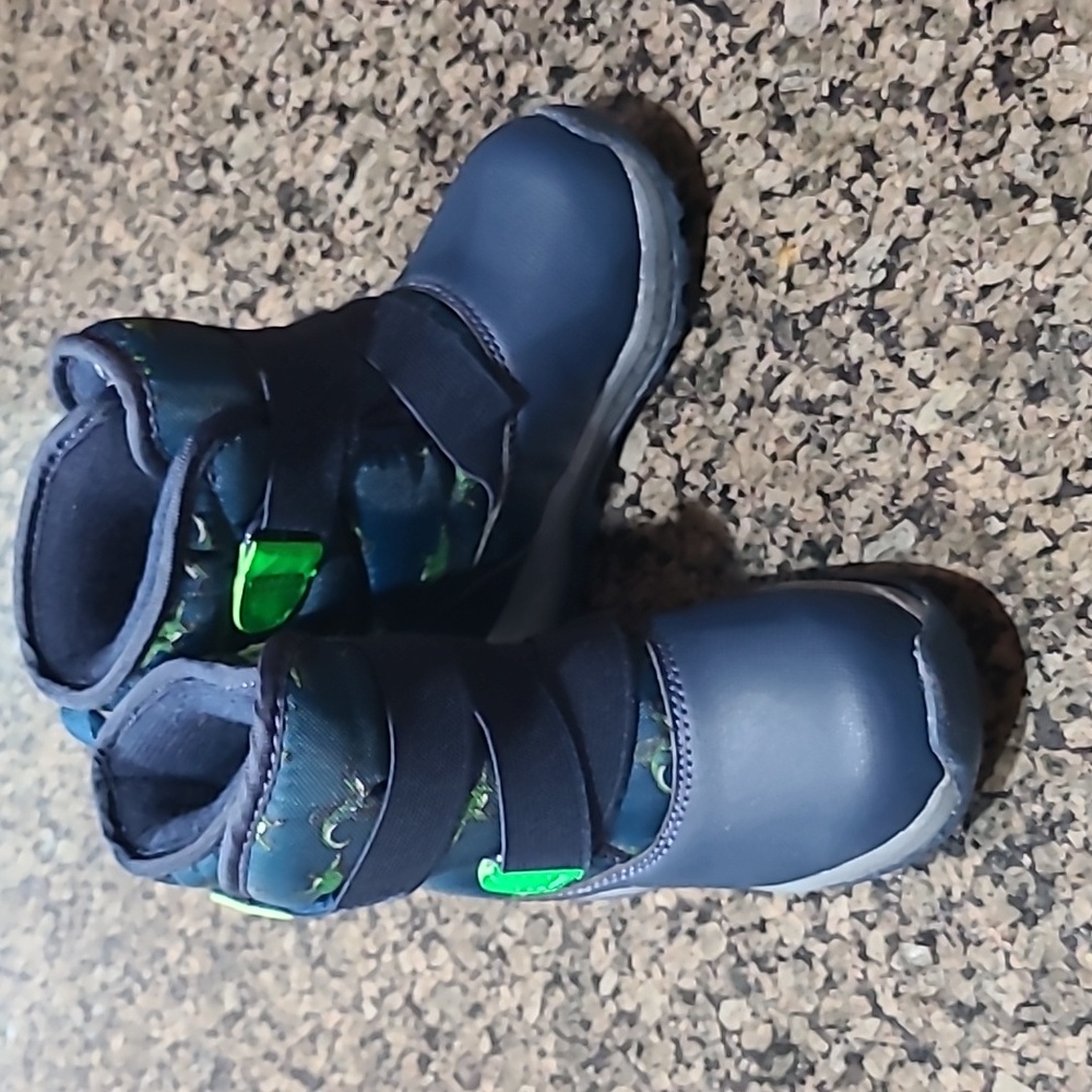 Carter's Toddler Boys Legolas Snow Boots Size 6